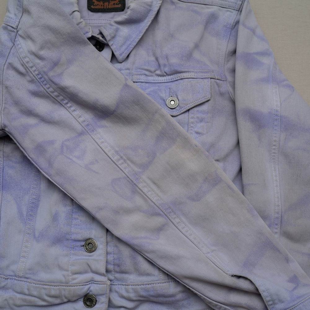 Y2k Levi's Denim Jean Jacket Womens M Lavender Tie Dye Trucker Cropped Style - Picture 7 of 8